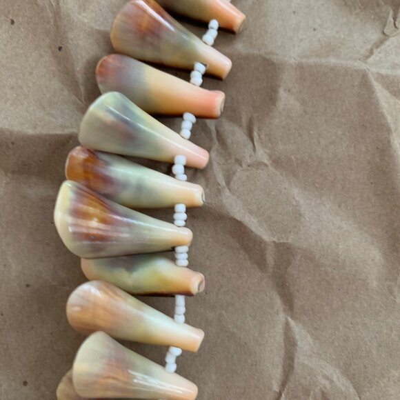 Vintage 80s shell necklace - Picture 4 of 5